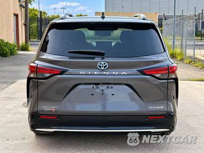 2025 Toyota Sienna Platinum 7-Passenger 120.5" WB - zdjęcie 5 z 9 - miniatura