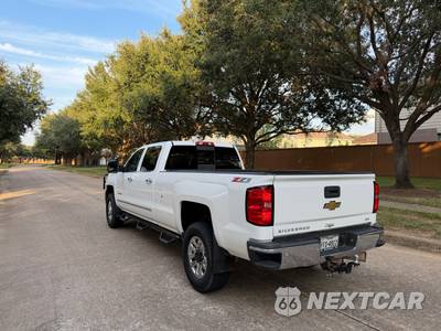 2015 Chevrolet Silverado 3500HD LTZ Crew Cab Long Bed 1LZ w/Built-In Wi-Fi - zdjęcie 3 z 74 - miniatura