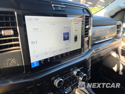 2025 Ford Super Duty F-250 Lariat Crew Cab Medium Bed - zdjęcie 11 z 23 - miniatura