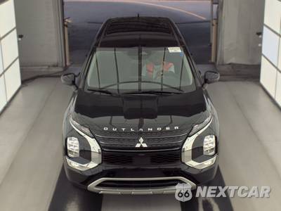 2023 Mitsubishi Outlander SE - zdjęcie 2 z 40 - miniatura