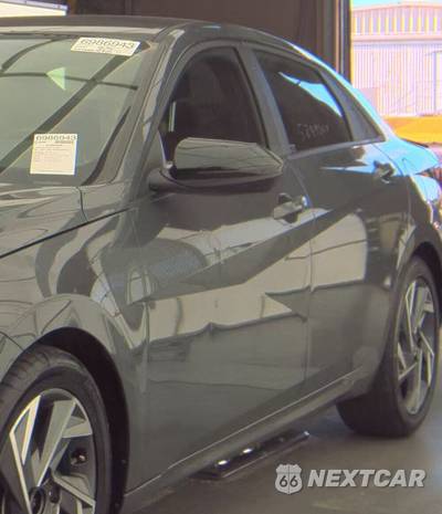 2025 Hyundai Elantra SEL Sport - zdjęcie 35 z 39 - miniatura