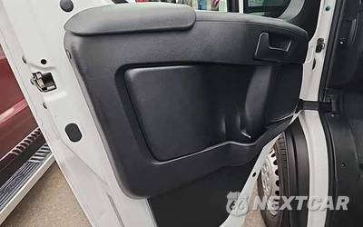 2025 Ram ProMaster 2500 Cargo Van Tradesman w/Passenger Seat Low Roof 136.0" WB - zdjęcie 12 z 24 - miniatura
