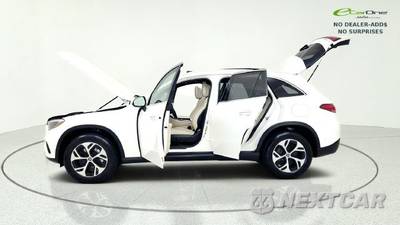 2025 Mercedes-Benz GLC 350e - zdjęcie 15 z 50 - miniatura
