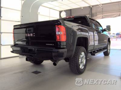 2017 GMC Sierra 3500 Denali HD Crew Cab Medium Bed 5SA - zdjęcie 4 z 31 - miniatura