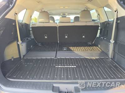 2025 Toyota Highlander LE - zdjęcie 18 z 22 - miniatura