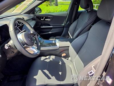 2026 Mercedes-Benz C 300 - zdjęcie 18 z 36 - miniatura