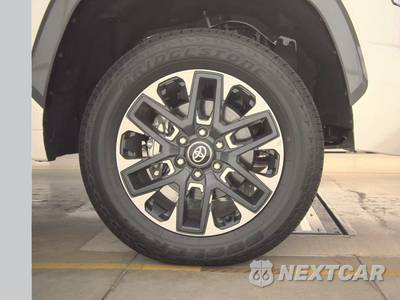 2026 Toyota Tundra Limited Crew Cab Short Bed - zdjęcie 10 z 24 - miniatura
