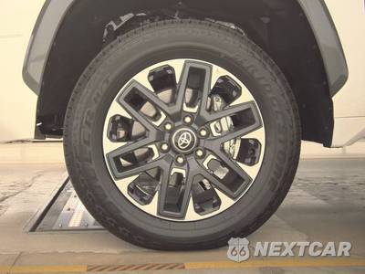 2026 Toyota Tundra Limited Crew Cab Short Bed - zdjęcie 9 z 24 - miniatura