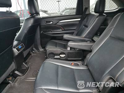 2019 Toyota Highlander XLE - zdjęcie 13 z 21 - miniatura