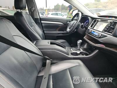 2019 Toyota Highlander XLE - zdjęcie 8 z 21 - miniatura