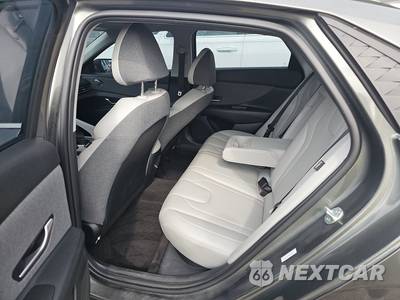 2025 Hyundai Elantra Limited - zdjęcie 13 z 38 - miniatura
