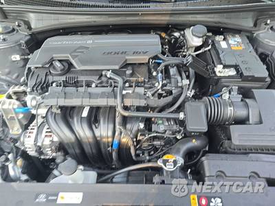 2026 Hyundai Elantra SE - zdjęcie 15 z 23 - miniatura