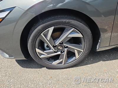 2025 Hyundai Elantra SEL Sport - zdjęcie 17 z 29 - miniatura