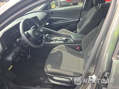 2025 Hyundai Elantra SEL Sport - zdjęcie 7 z 29 - miniatura