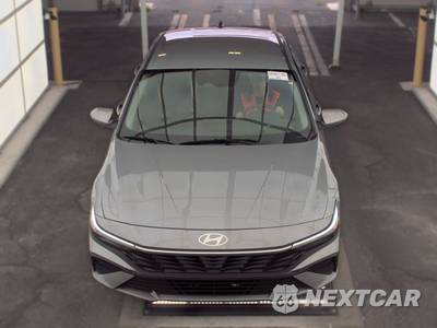 2025 Hyundai Elantra SE - zdjęcie 2 z 28 - miniatura