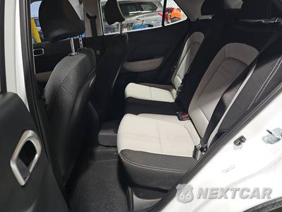 2026 Hyundai Venue SEL - zdjęcie 13 z 33 - miniatura