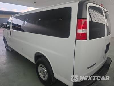 2025 Chevrolet Express 3500 Passenger Van LT 1LT 155.1" WB - zdjęcie 6 z 16 - miniatura
