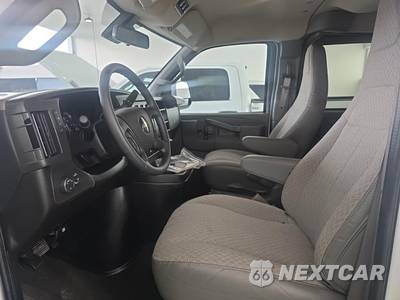 2025 Chevrolet Express 3500 Passenger Van LT 1LT 155.1" WB - zdjęcie 7 z 16 - miniatura