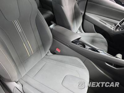 2026 Hyundai Elantra SEL Sport Premium - zdjęcie 17 z 18 - miniatura
