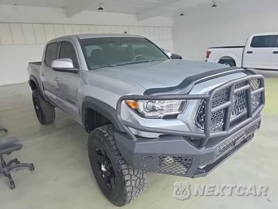 2019 Toyota Tacoma TRD Off-Road Crew Cab Medium Bed - zdjęcie 3 z 17 - miniatura