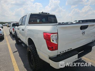 2022 Nissan TITAN SV Crew Cab Short Bed - zdjęcie 6 z 18 - miniatura