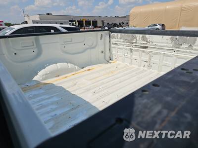 2022 Nissan TITAN SV Crew Cab Short Bed - zdjęcie 16 z 18 - miniatura