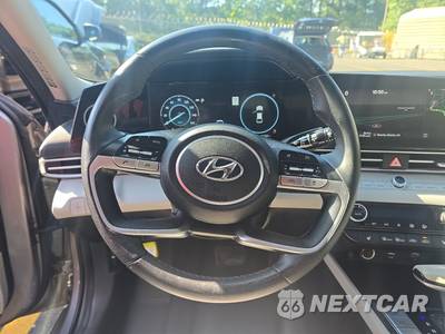 2023 Hyundai Elantra Limited - zdjęcie 10 z 26 - miniatura