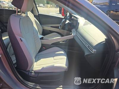 2023 Hyundai Elantra Limited - zdjęcie 8 z 26 - miniatura