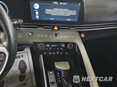 2025 Hyundai Elantra Limited - zdjęcie 11 z 30 - miniatura