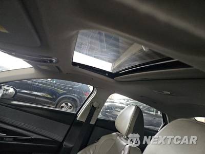 2025 Hyundai Elantra Limited - zdjęcie 18 z 30 - miniatura