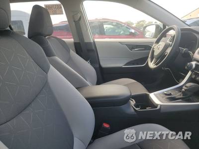 2025 Toyota RAV4 Hybrid XLE - zdjęcie 8 z 33 - miniatura