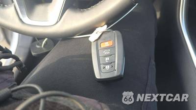 2025 Toyota RAV4 Hybrid XLE - zdjęcie 20 z 33 - miniatura