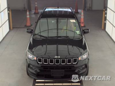 2025 Jeep Compass Latitude - zdjęcie 2 z 18 - miniatura