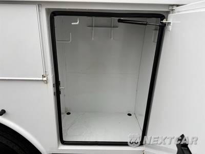 2022 Ram 5500 Cab Chassis Tradesman Regular Cab DRW - zdjęcie 35 z 71 - miniatura