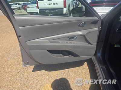 2024 Hyundai Elantra SEL - zdjęcie 9 z 25 - miniatura