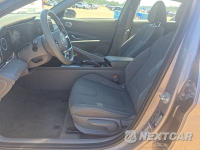 2024 Hyundai Elantra SEL - zdjęcie 7 z 25 - miniatura