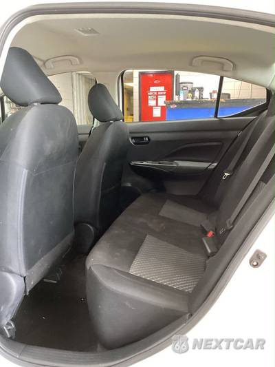 2021 Nissan Versa S - zdjęcie 8 z 17 - miniatura