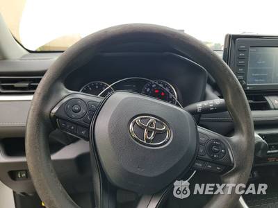 2022 Toyota RAV4 LE - zdjęcie 10 z 30 - miniatura