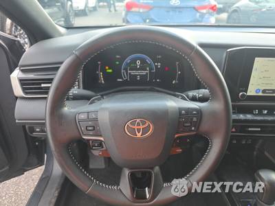2026 Toyota Camry SE - zdjęcie 10 z 33 - miniatura