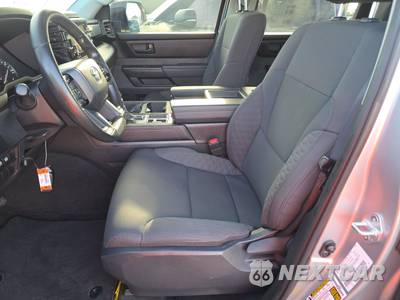 2023 Toyota Tundra SR Crew Cab Short Bed - zdjęcie 7 z 25 - miniatura