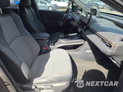 2026 Toyota bZ XLE Plus - zdjęcie 8 z 20 - miniatura