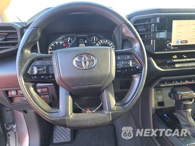 2023 Toyota Tundra SR Crew Cab Short Bed - zdjęcie 10 z 25 - miniatura