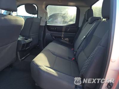 2023 Toyota Tundra SR Crew Cab Short Bed - zdjęcie 13 z 25 - miniatura