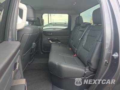 2023 Toyota Tundra Limited Crew Cab Short Bed - zdjęcie 13 z 25 - miniatura