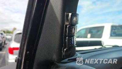 2015 Jeep Wrangler Unlimited Freedom Edition - zdjęcie 32 z 71 - miniatura