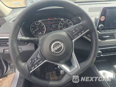 2025 Nissan Altima SV - zdjęcie 10 z 17 - miniatura