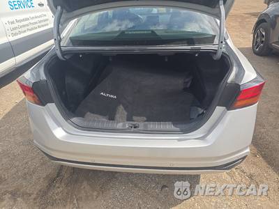 2025 Nissan Altima SV - zdjęcie 16 z 17 - miniatura