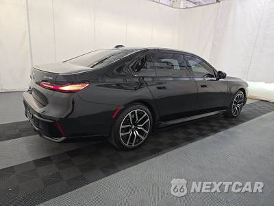 2025 BMW i7 xDrive60 M SPORT LINE - zdjęcie 4 z 21 - miniatura