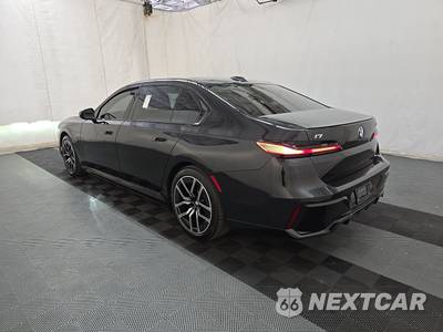 2025 BMW i7 xDrive60 M SPORT LINE - zdjęcie 6 z 21 - miniatura