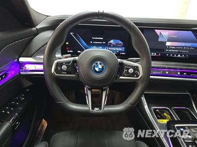 2025 BMW i7 xDrive60 M SPORT LINE - zdjęcie 10 z 21 - miniatura